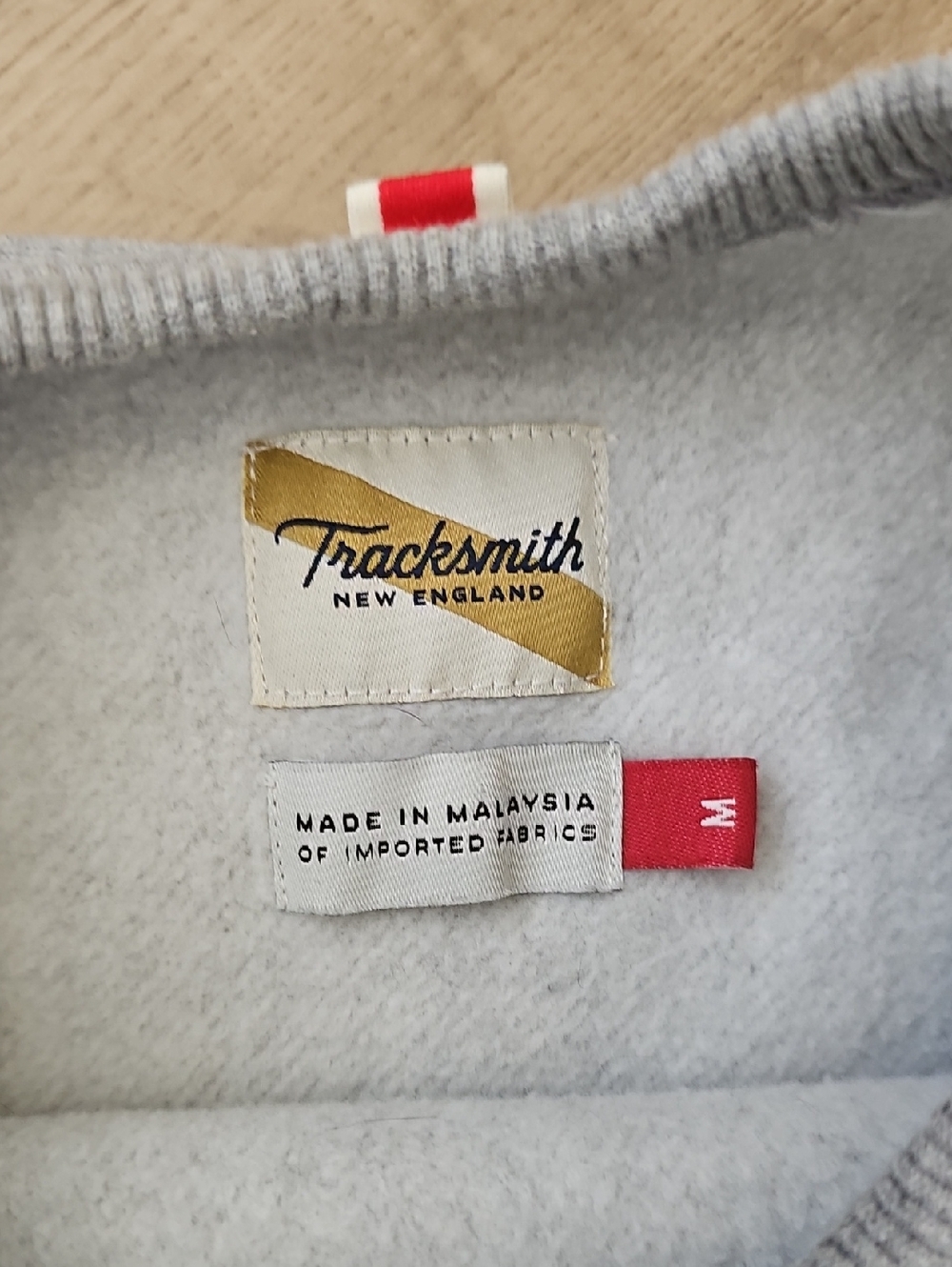 Tracksmith Light Gray Women's Crewneck Sweatshirt Size Medium - Picture 4 of 5